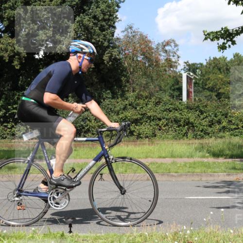 10.08.2025 - GEWOBA Citytriathlon Bremen Yannick Fuchs http://msf.ph/oto/8571786 10.08.2025 14:39:17 Radfahren 18, 94, 130, 174, 281, 283, 427 meine-sportfotos.de