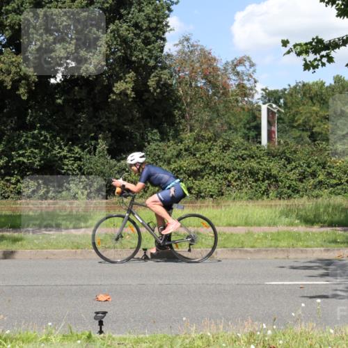10.08.2025 - GEWOBA Citytriathlon Bremen Yannick Fuchs http://msf.ph/oto/8571794 10.08.2025 14:39:32 Radfahren 18, 84, 90, 94, 101, 126, 174, 281, 283, 334 meine-sportfotos.de