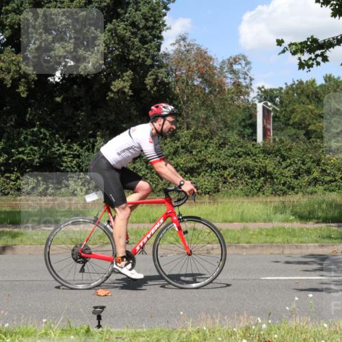 10.08.2025 - GEWOBA Citytriathlon Bremen Yannick Fuchs http://msf.ph/oto/8571810 10.08.2025 14:39:52 Radfahren 52, 69, 80, 90, 124, 139, 215, 217, 274 meine-sportfotos.de