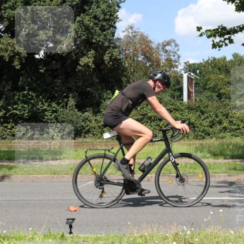 10.08.2025 - GEWOBA Citytriathlon Bremen Yannick Fuchs http://msf.ph/oto/8571816 10.08.2025 14:40:03 Radfahren 52, 59, 69, 139, 217, 225, 274 meine-sportfotos.de