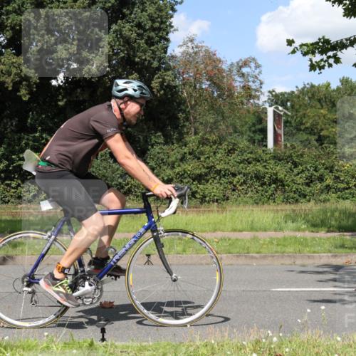10.08.2025 - GEWOBA Citytriathlon Bremen Yannick Fuchs http://msf.ph/oto/8571818 10.08.2025 14:40:05 Radfahren 52, 59, 69, 139, 217, 225, 274 meine-sportfotos.de