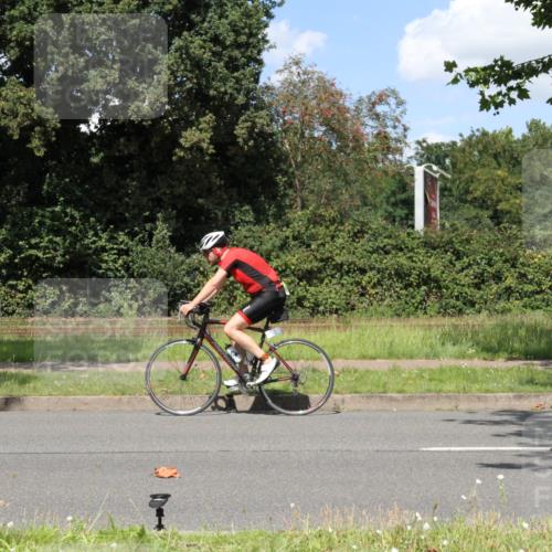 10.08.2025 - GEWOBA Citytriathlon Bremen Yannick Fuchs http://msf.ph/oto/8571819 10.08.2025 14:40:06 Radfahren 52, 59, 69, 139, 225, 274 meine-sportfotos.de