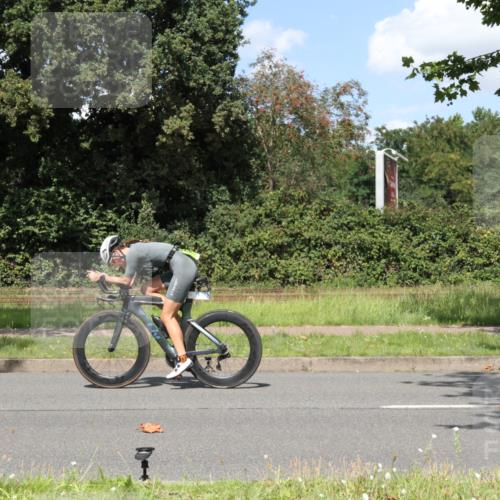 10.08.2025 - GEWOBA Citytriathlon Bremen Yannick Fuchs http://msf.ph/oto/8571824 10.08.2025 14:40:15 Radfahren 59, 225, 258 meine-sportfotos.de
