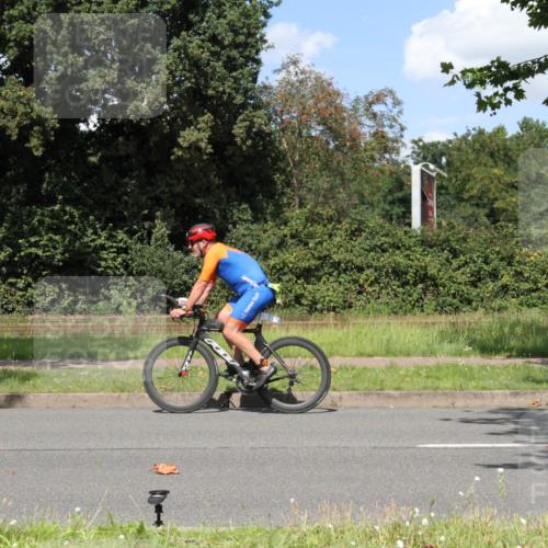 10.08.2025 - GEWOBA Citytriathlon Bremen Yannick Fuchs http://msf.ph/oto/8571825 10.08.2025 14:40:16 Radfahren 47, 59, 225, 258 meine-sportfotos.de
