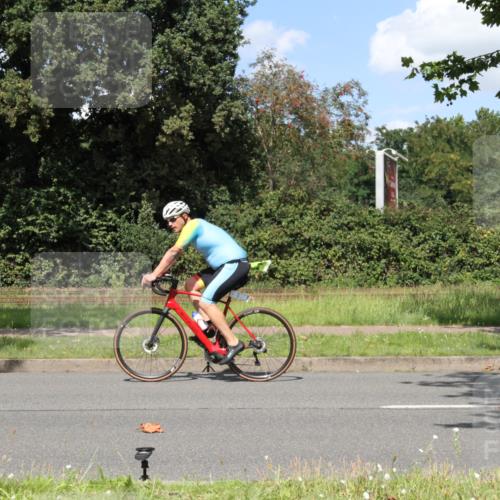 10.08.2025 - GEWOBA Citytriathlon Bremen Yannick Fuchs http://msf.ph/oto/8571826 10.08.2025 14:40:17 Radfahren 47, 59, 225, 242, 258 meine-sportfotos.de