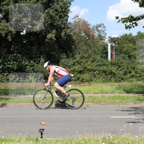 10.08.2025 - GEWOBA Citytriathlon Bremen Yannick Fuchs http://msf.ph/oto/8571827 10.08.2025 14:40:19 Radfahren 47, 59, 225, 242, 258 meine-sportfotos.de