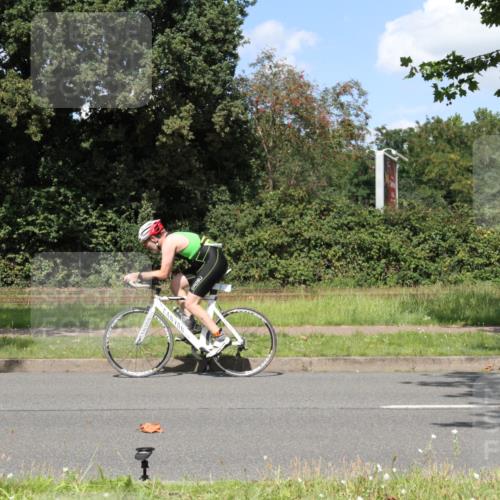 10.08.2025 - GEWOBA Citytriathlon Bremen Yannick Fuchs http://msf.ph/oto/8571830 10.08.2025 14:40:26 Radfahren 29, 47, 242, 258, 297, 529 meine-sportfotos.de