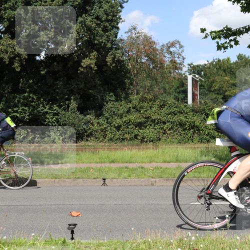 10.08.2025 - GEWOBA Citytriathlon Bremen Yannick Fuchs http://msf.ph/oto/8571832 10.08.2025 14:40:28 Radfahren 29, 47, 131, 242, 258, 297, 529 meine-sportfotos.de