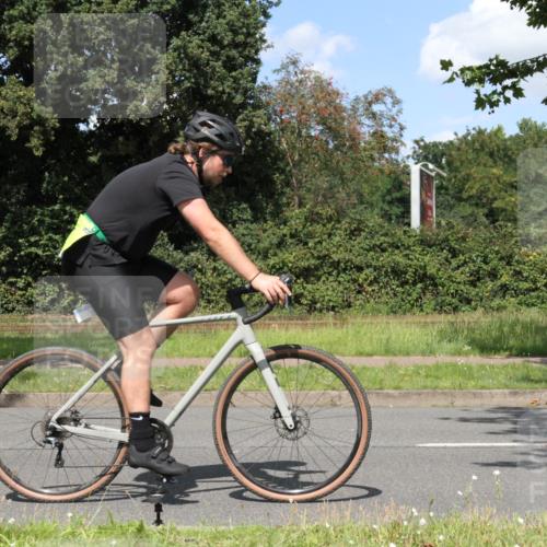 10.08.2025 - GEWOBA Citytriathlon Bremen Yannick Fuchs http://msf.ph/oto/8571836 10.08.2025 14:40:34 Radfahren 29, 47, 131, 186, 211, 242, 258, 289, 297, 529 meine-sportfotos.de