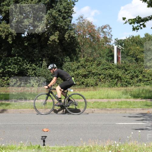 10.08.2025 - GEWOBA Citytriathlon Bremen Yannick Fuchs http://msf.ph/oto/8571837 10.08.2025 14:40:39 Radfahren 29, 47, 131, 186, 211, 224, 242, 258, 289, 297, 529 meine-sportfotos.de