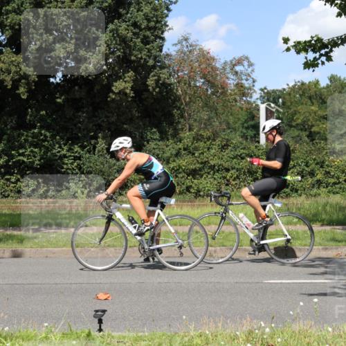 10.08.2025 - GEWOBA Citytriathlon Bremen Yannick Fuchs http://msf.ph/oto/8571850 10.08.2025 14:40:56 Radfahren 103, 142, 177, 186, 211, 224, 289, 432, 476, 477 meine-sportfotos.de
