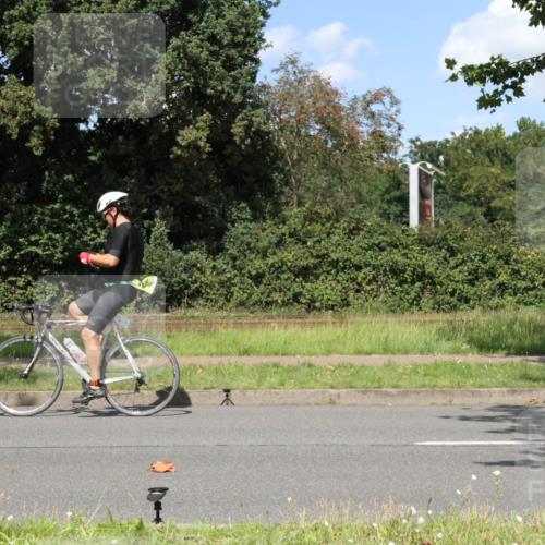 10.08.2025 - GEWOBA Citytriathlon Bremen Yannick Fuchs http://msf.ph/oto/8571851 10.08.2025 14:40:56 Radfahren 103, 142, 177, 186, 211, 224, 289, 432, 476, 477 meine-sportfotos.de