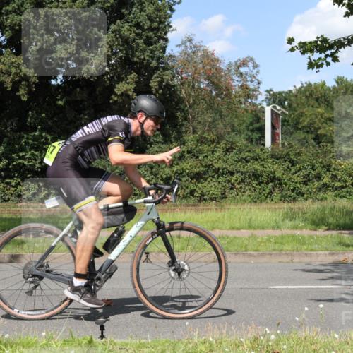 10.08.2025 - GEWOBA Citytriathlon Bremen Yannick Fuchs http://msf.ph/oto/8571852 10.08.2025 14:40:58 Radfahren 103, 142, 177, 204, 211, 224, 253, 432, 476, 477 meine-sportfotos.de