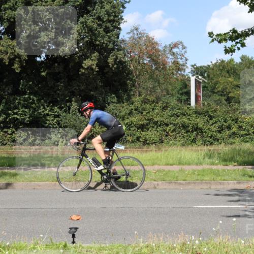 10.08.2025 - GEWOBA Citytriathlon Bremen Yannick Fuchs http://msf.ph/oto/8571853 10.08.2025 14:41:00 Radfahren 103, 142, 177, 204, 224, 249, 253, 432, 476, 477 meine-sportfotos.de