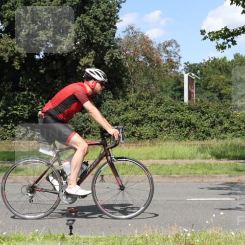 10.08.2025 - GEWOBA Citytriathlon Bremen Yannick Fuchs http://msf.ph/oto/8571858 10.08.2025 14:41:07 Radfahren 103, 142, 177, 204, 249, 253, 266, 353, 431, 432, 476, 477 meine-sportfotos.de