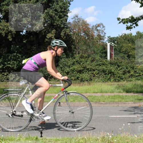 10.08.2025 - GEWOBA Citytriathlon Bremen Yannick Fuchs http://msf.ph/oto/8571861 10.08.2025 14:41:09 Radfahren 103, 142, 177, 204, 249, 253, 266, 353, 431, 432, 476, 477 meine-sportfotos.de