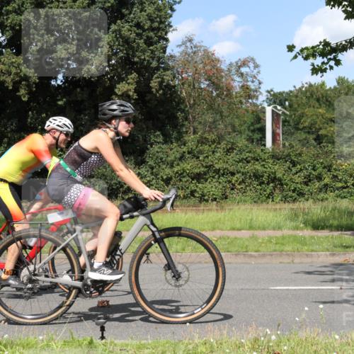 10.08.2025 - GEWOBA Citytriathlon Bremen Yannick Fuchs http://msf.ph/oto/8571862 10.08.2025 14:41:10 Radfahren 103, 142, 204, 249, 253, 266, 280, 353, 431, 432, 476, 477 meine-sportfotos.de