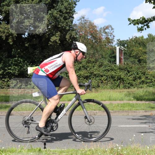 10.08.2025 - GEWOBA Citytriathlon Bremen Yannick Fuchs http://msf.ph/oto/8571863 10.08.2025 14:41:13 Radfahren 103, 142, 204, 249, 253, 266, 280, 353, 431, 432, 476, 477 meine-sportfotos.de