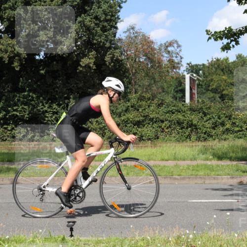10.08.2025 - GEWOBA Citytriathlon Bremen Yannick Fuchs http://msf.ph/oto/8571865 10.08.2025 14:41:16 Radfahren 36, 103, 142, 204, 249, 253, 266, 280, 353, 431, 432, 476, 477 meine-sportfotos.de