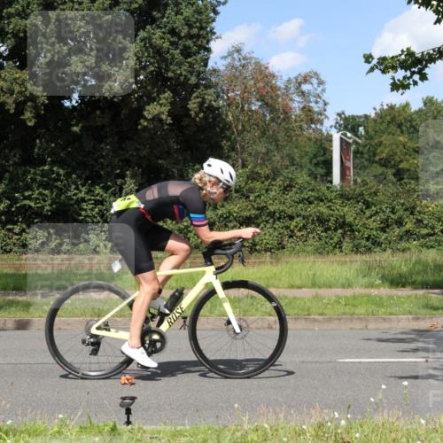 10.08.2025 - GEWOBA Citytriathlon Bremen Yannick Fuchs http://msf.ph/oto/8571867 10.08.2025 14:41:17 Radfahren 36, 103, 142, 204, 249, 253, 266, 280, 353, 431, 432, 476, 477 meine-sportfotos.de