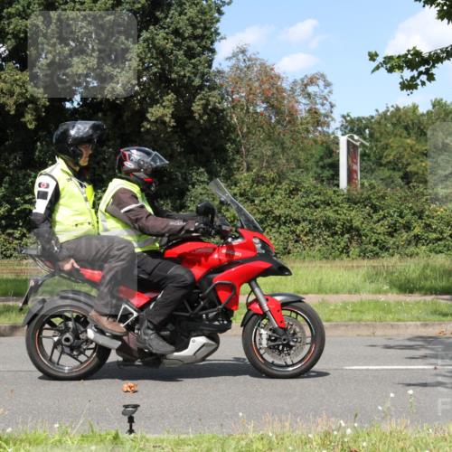 10.08.2025 - GEWOBA Citytriathlon Bremen Yannick Fuchs http://msf.ph/oto/8571870 10.08.2025 14:41:24 Radfahren 36, 249, 266, 280, 306, 343, 353, 431 meine-sportfotos.de