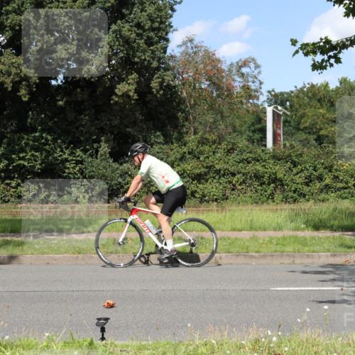 10.08.2025 - GEWOBA Citytriathlon Bremen Yannick Fuchs http://msf.ph/oto/8571871 10.08.2025 14:41:25 Radfahren 36, 249, 266, 280, 306, 343, 353, 431 meine-sportfotos.de