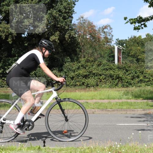 10.08.2025 - GEWOBA Citytriathlon Bremen Yannick Fuchs http://msf.ph/oto/8571878 10.08.2025 14:41:43 Radfahren 209, 262, 306, 317, 343, 478, 480, 513 meine-sportfotos.de