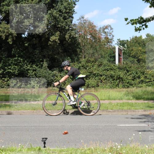 10.08.2025 - GEWOBA Citytriathlon Bremen Yannick Fuchs http://msf.ph/oto/8571884 10.08.2025 14:41:55 Radfahren 56, 209, 213, 235, 246, 250, 262, 317, 478, 480, 513 meine-sportfotos.de