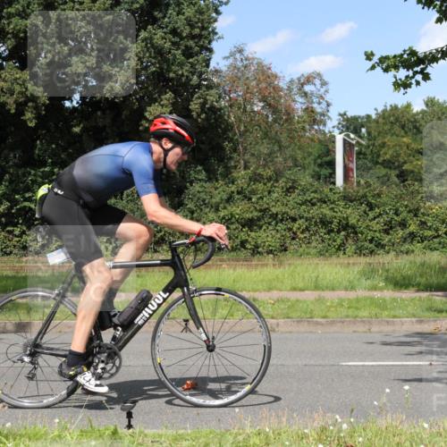10.08.2025 - GEWOBA Citytriathlon Bremen Yannick Fuchs http://msf.ph/oto/8571889 10.08.2025 14:42:02 Radfahren 56, 209, 213, 235, 246, 250, 262, 478 meine-sportfotos.de