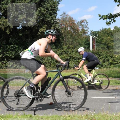 10.08.2025 - GEWOBA Citytriathlon Bremen Yannick Fuchs http://msf.ph/oto/8571891 10.08.2025 14:42:07 Radfahren 56, 145, 213, 235, 246, 250 meine-sportfotos.de