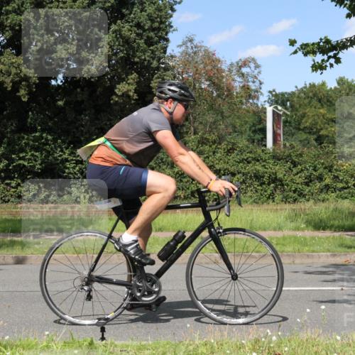 10.08.2025 - GEWOBA Citytriathlon Bremen Yannick Fuchs http://msf.ph/oto/8571896 10.08.2025 14:42:19 Radfahren 19, 145, 288, 488 meine-sportfotos.de