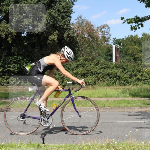 10.08.2025 - GEWOBA Citytriathlon Bremen Yannick Fuchs http://msf.ph/oto/8571904 10.08.2025 14:42:31 Radfahren 19, 288, 303, 488 meine-sportfotos.de