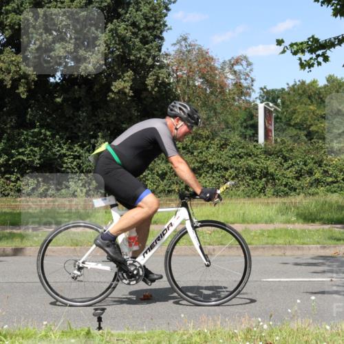 10.08.2025 - GEWOBA Citytriathlon Bremen Yannick Fuchs http://msf.ph/oto/8571905 10.08.2025 14:42:34 Radfahren 110, 288, 303, 488 meine-sportfotos.de