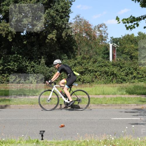 10.08.2025 - GEWOBA Citytriathlon Bremen Yannick Fuchs http://msf.ph/oto/8571910 10.08.2025 14:42:44 Radfahren 110, 303, 474, 479, 488 meine-sportfotos.de