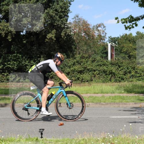 10.08.2025 - GEWOBA Citytriathlon Bremen Yannick Fuchs http://msf.ph/oto/8571914 10.08.2025 14:42:53 Radfahren 67, 110, 180, 436, 446, 474, 479 meine-sportfotos.de