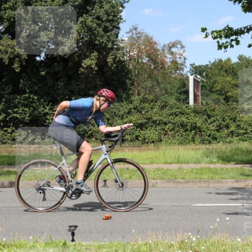 10.08.2025 - GEWOBA Citytriathlon Bremen Yannick Fuchs http://msf.ph/oto/8571918 10.08.2025 14:43:04 Radfahren 67, 180, 205, 436, 446, 474 meine-sportfotos.de