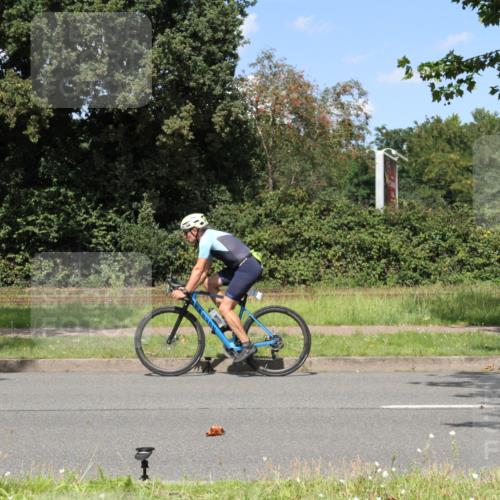 10.08.2025 - GEWOBA Citytriathlon Bremen Yannick Fuchs http://msf.ph/oto/8571921 10.08.2025 14:43:13 Radfahren 157, 180, 205, 234, 251, 311, 436, 446, 462 meine-sportfotos.de