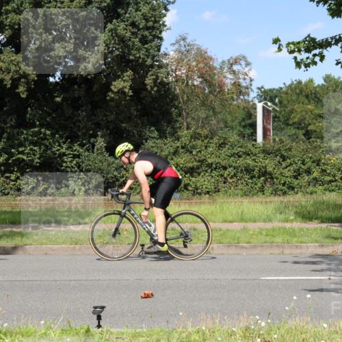 10.08.2025 - GEWOBA Citytriathlon Bremen Yannick Fuchs http://msf.ph/oto/8571922 10.08.2025 14:43:14 Radfahren 157, 180, 205, 234, 251, 311, 436, 446, 462 meine-sportfotos.de