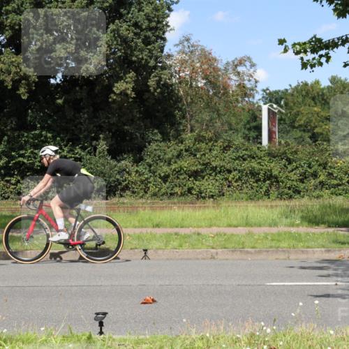 10.08.2025 - GEWOBA Citytriathlon Bremen Yannick Fuchs http://msf.ph/oto/8571928 10.08.2025 14:43:25 Radfahren 109, 157, 234, 251, 311, 462 meine-sportfotos.de