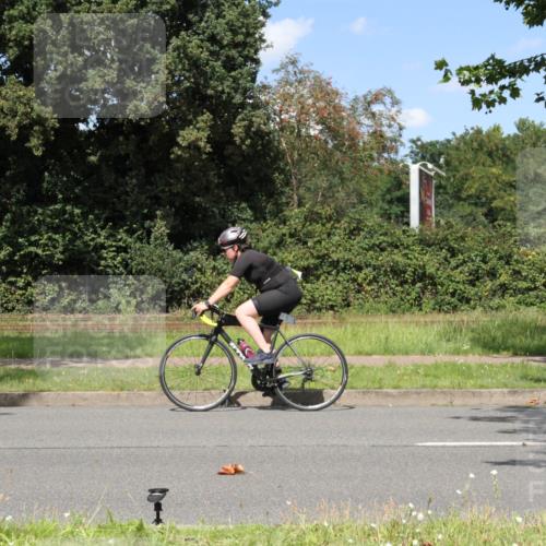 10.08.2025 - GEWOBA Citytriathlon Bremen Yannick Fuchs http://msf.ph/oto/8571933 10.08.2025 14:43:37 Radfahren 86, 109, 154, 163, 259 meine-sportfotos.de