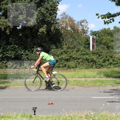 10.08.2025 - GEWOBA Citytriathlon Bremen Yannick Fuchs http://msf.ph/oto/8571934 10.08.2025 14:43:40 Radfahren 86, 109, 154, 163, 259, 325 meine-sportfotos.de