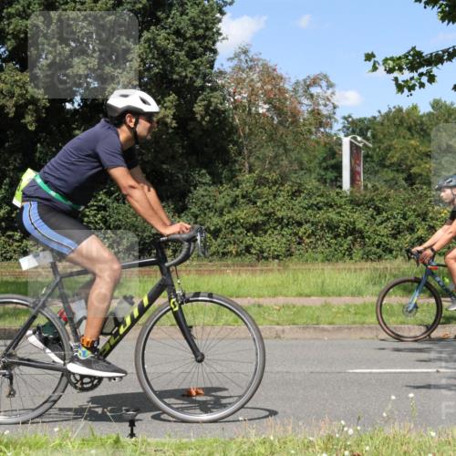 10.08.2025 - GEWOBA Citytriathlon Bremen Yannick Fuchs http://msf.ph/oto/8571935 10.08.2025 14:43:41 Radfahren 86, 109, 154, 163, 259, 325 meine-sportfotos.de