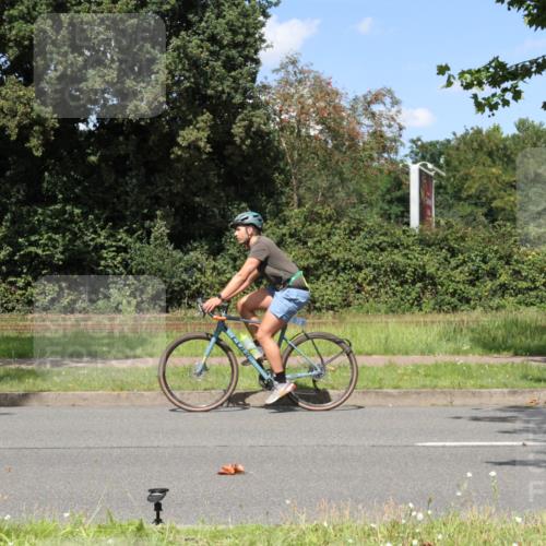 10.08.2025 - GEWOBA Citytriathlon Bremen Yannick Fuchs http://msf.ph/oto/8571936 10.08.2025 14:43:42 Radfahren 86, 109, 154, 163, 259, 325 meine-sportfotos.de