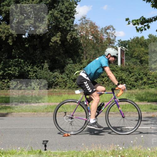10.08.2025 - GEWOBA Citytriathlon Bremen Yannick Fuchs http://msf.ph/oto/8571938 10.08.2025 14:43:42 Radfahren 86, 109, 154, 163, 259, 325 meine-sportfotos.de