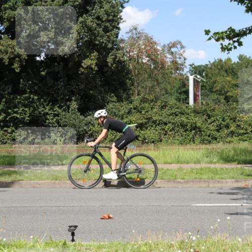 10.08.2025 - GEWOBA Citytriathlon Bremen Yannick Fuchs http://msf.ph/oto/8571951 10.08.2025 14:43:59 Radfahren 86, 163, 267, 278, 298, 325 meine-sportfotos.de