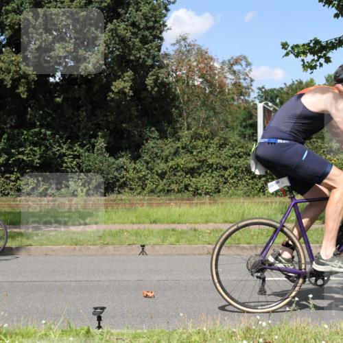 10.08.2025 - GEWOBA Citytriathlon Bremen Yannick Fuchs http://msf.ph/oto/8571958 10.08.2025 14:44:07 Radfahren 267, 278, 298, 408, 445 meine-sportfotos.de