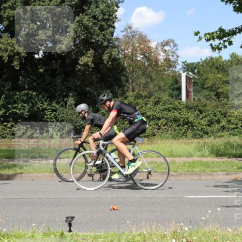 10.08.2025 - GEWOBA Citytriathlon Bremen Yannick Fuchs http://msf.ph/oto/8571988 10.08.2025 14:44:32 Radfahren 9, 28, 200, 208, 323, 383 meine-sportfotos.de