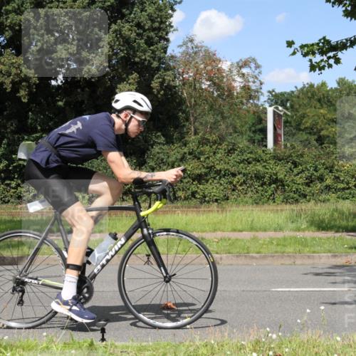 10.08.2025 - GEWOBA Citytriathlon Bremen Yannick Fuchs http://msf.ph/oto/8571990 10.08.2025 14:44:33 Radfahren 9, 28, 200, 208, 323, 383 meine-sportfotos.de