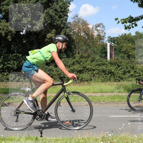 10.08.2025 - GEWOBA Citytriathlon Bremen Yannick Fuchs http://msf.ph/oto/8571995 10.08.2025 14:44:38 Radfahren 9, 73, 200, 208, 323, 383 meine-sportfotos.de