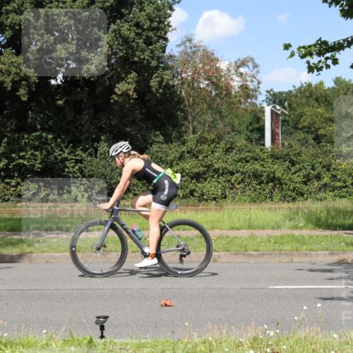 10.08.2025 - GEWOBA Citytriathlon Bremen Yannick Fuchs http://msf.ph/oto/8571996 10.08.2025 14:44:38 Radfahren 9, 73, 200, 208, 323, 383 meine-sportfotos.de